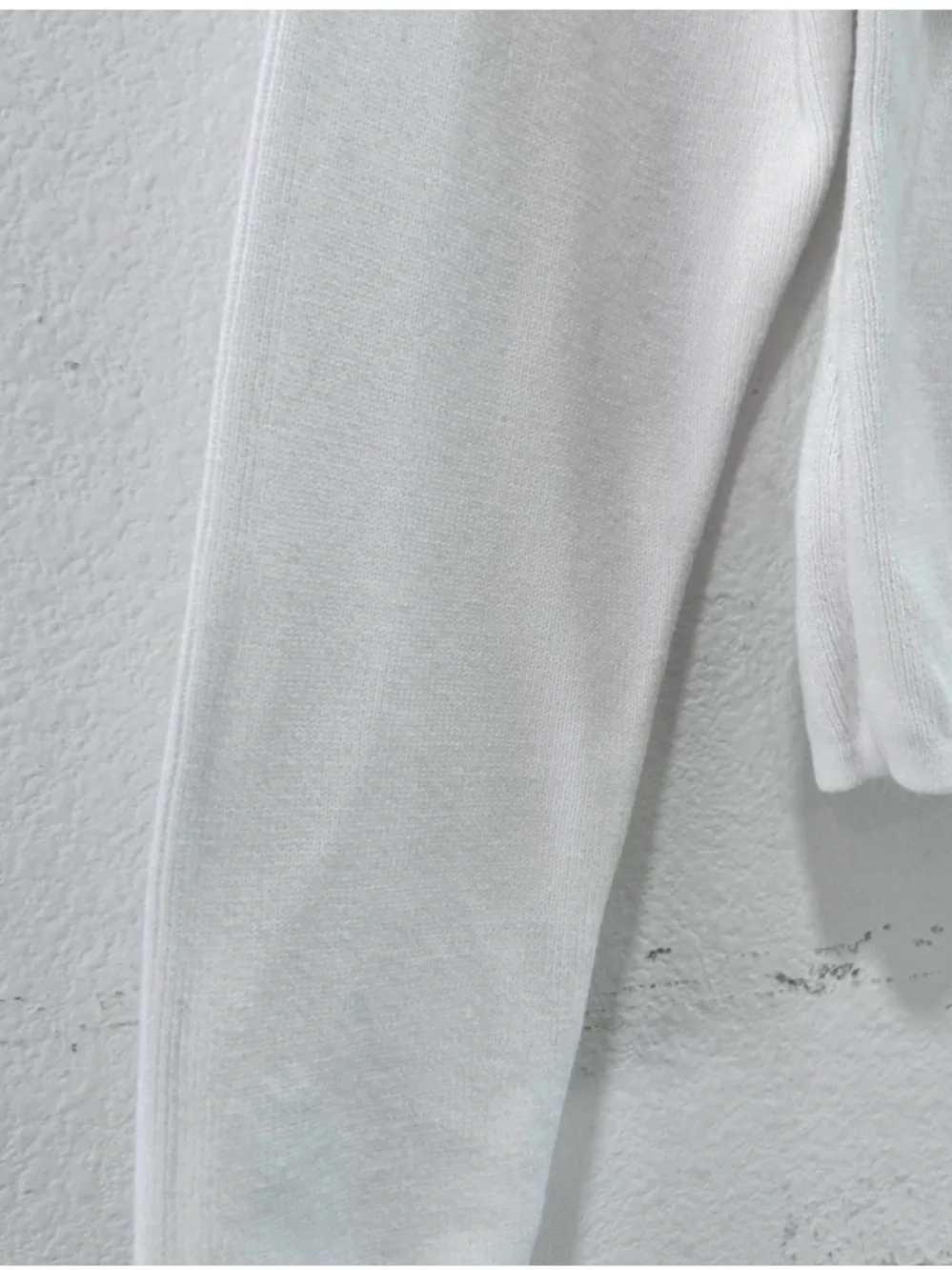Amore White Knitting Top V-neck White White V-Neck Lightweight Sweater